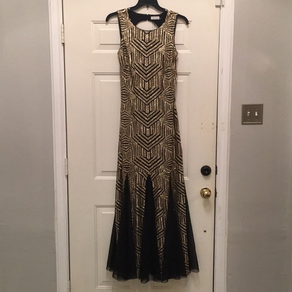 Calvin Klein Gold and Black Geometric Wedding Dress - Picture 1 of 7